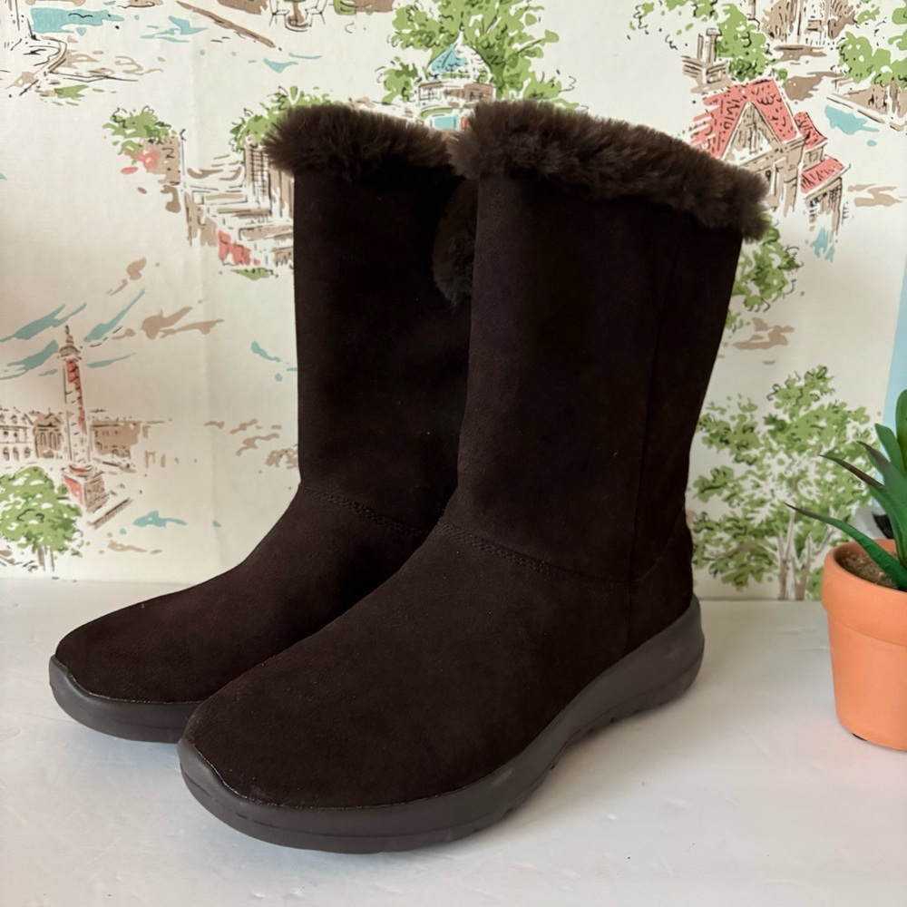 Skechers Brown Suede Boots New without Box size 8 New